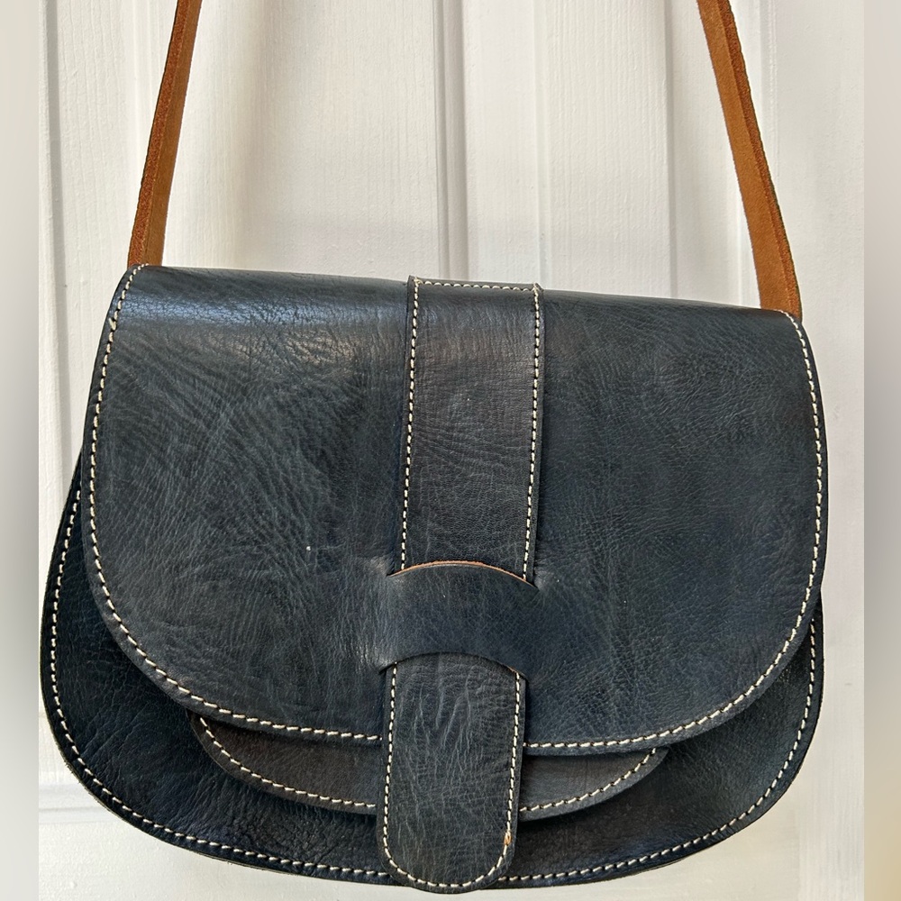 SERGIO VALENTE Blue All Leather Shoulder Bag, never used-pristine condition.